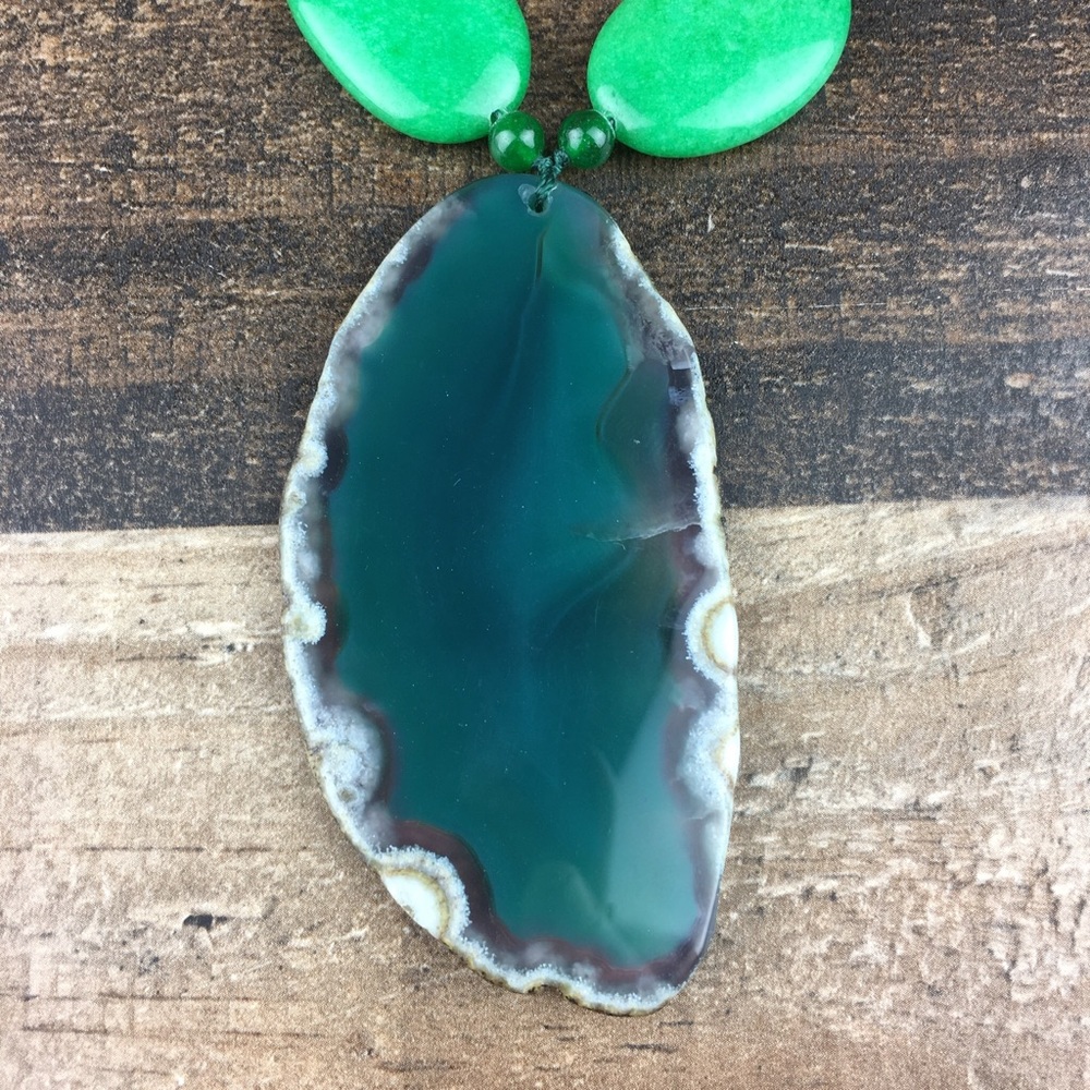 Green Geode Stone Slice Statement Necklace - image 2